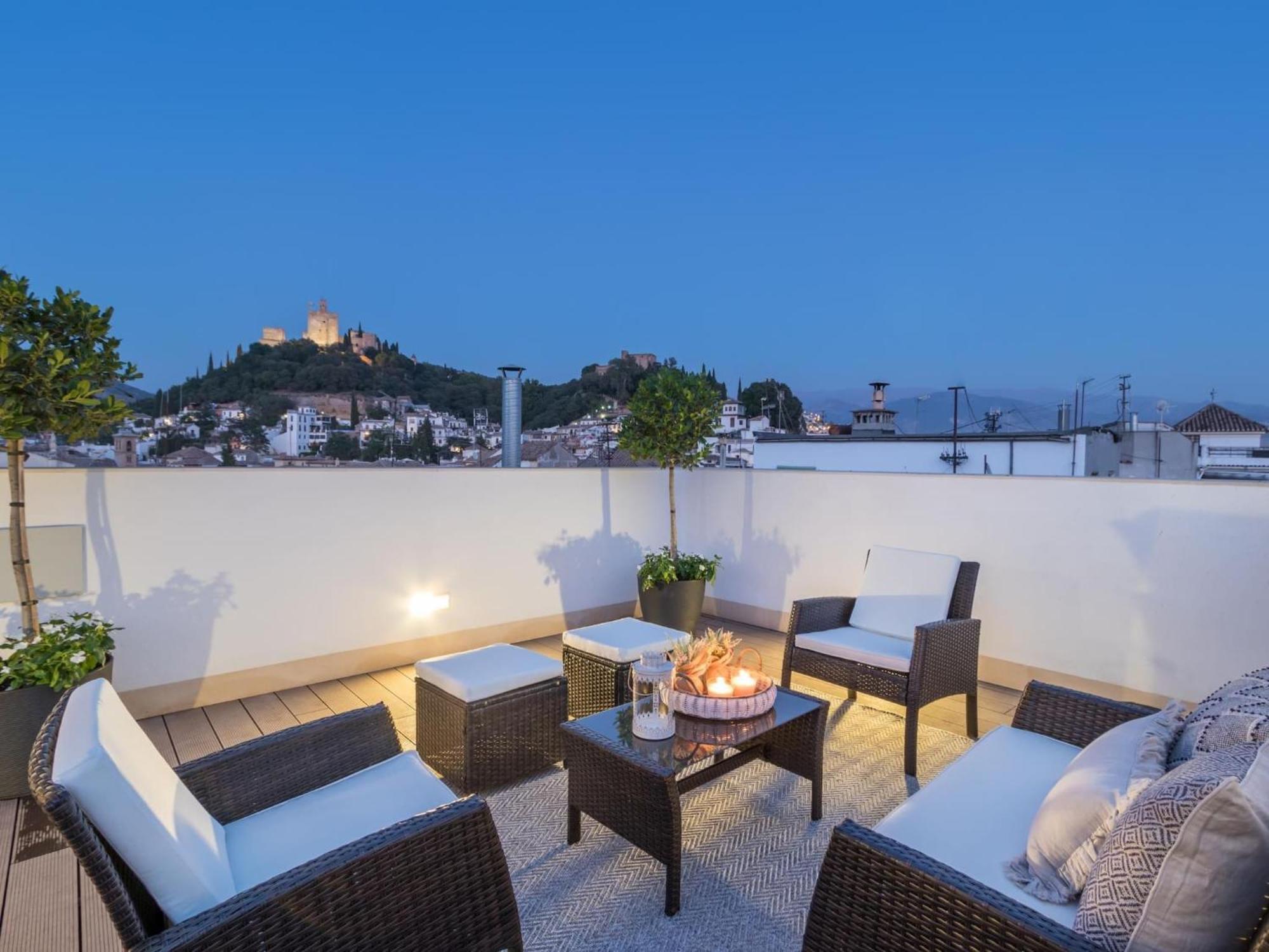 גרנדה Chezmoihomes Luxury Plaza Nueva Penthouse מראה חיצוני תמונה